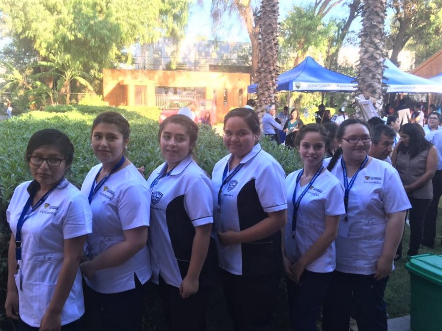 Universidad de Atacama inviste a 40 estudiantes de enfermería